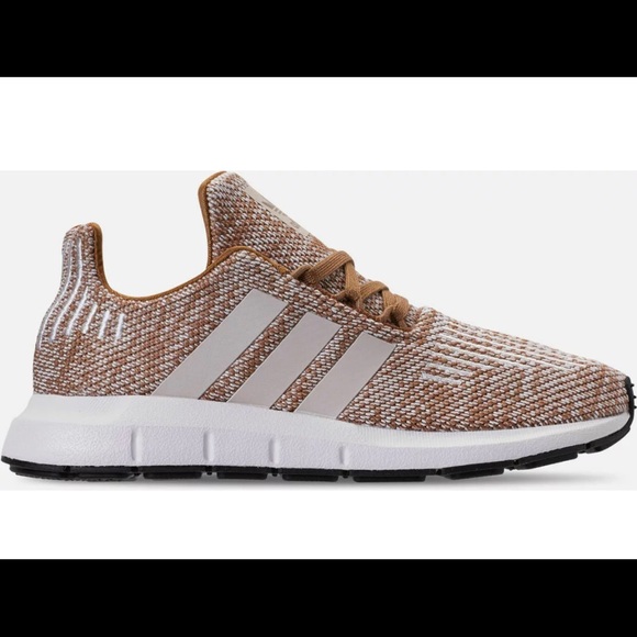 boys adidas swift run shoes